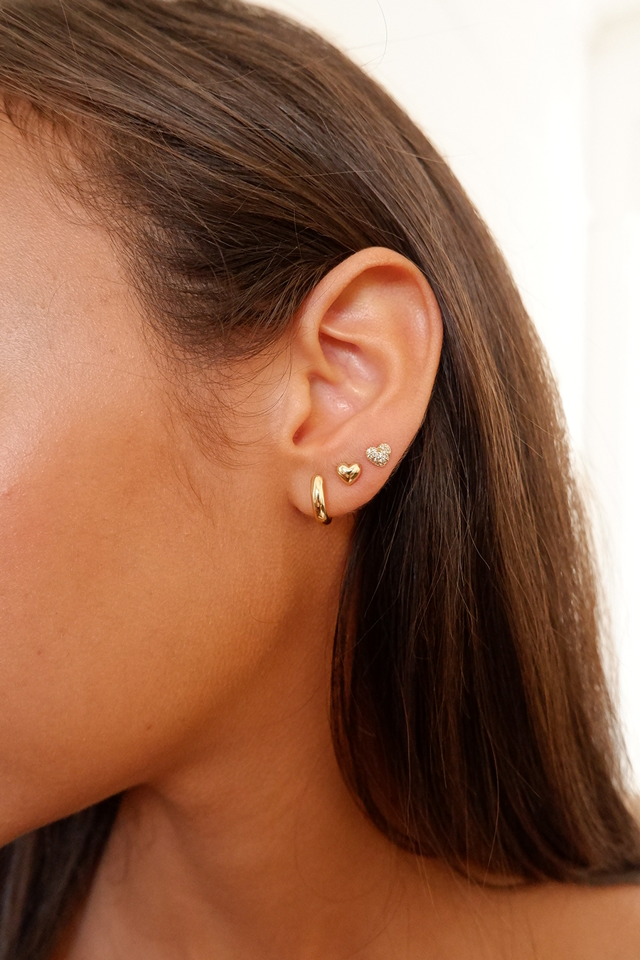 Sparkle heart studs