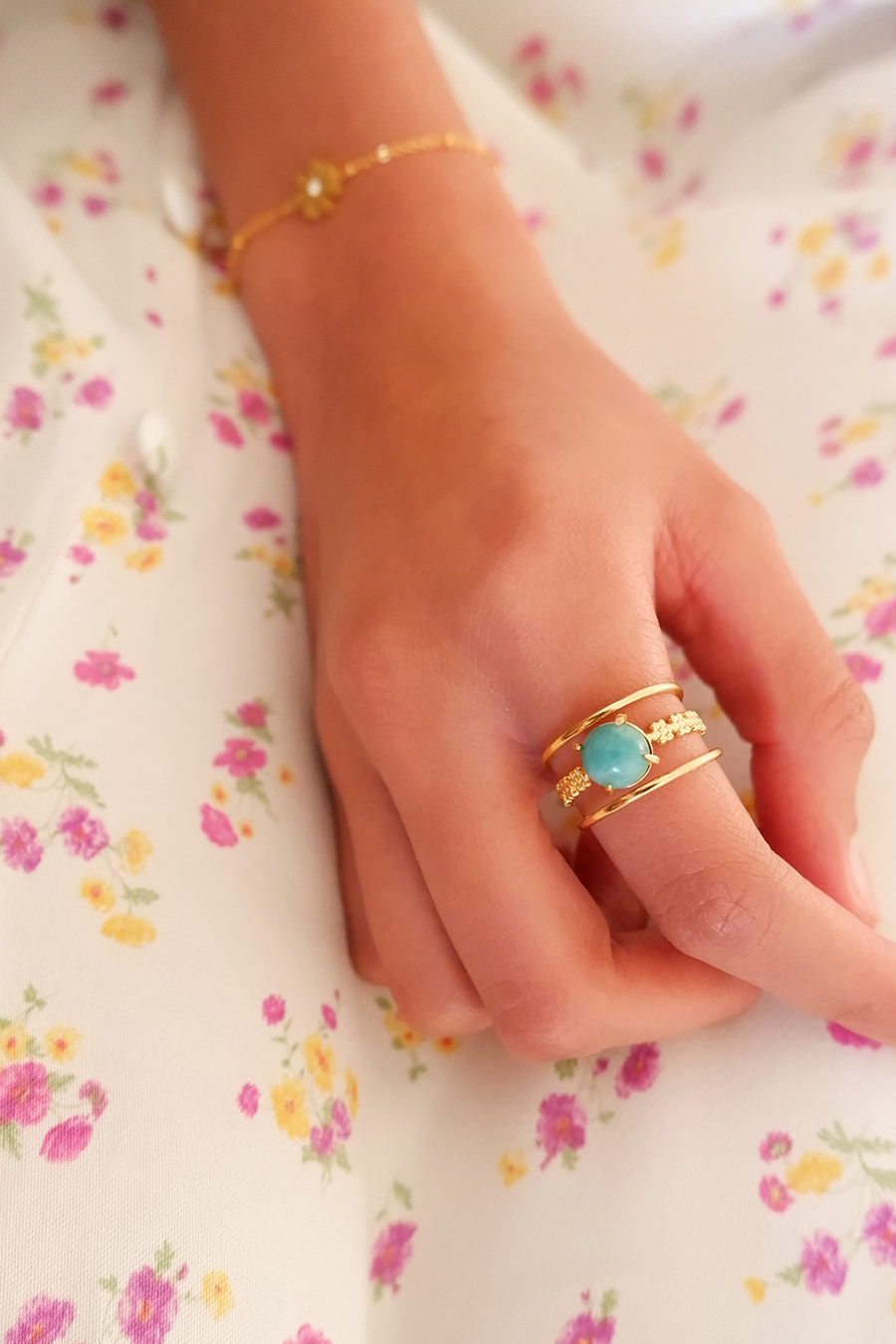 Waterproof - Daisy cloud ring