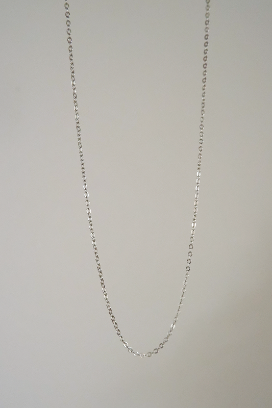Silver oval link chain